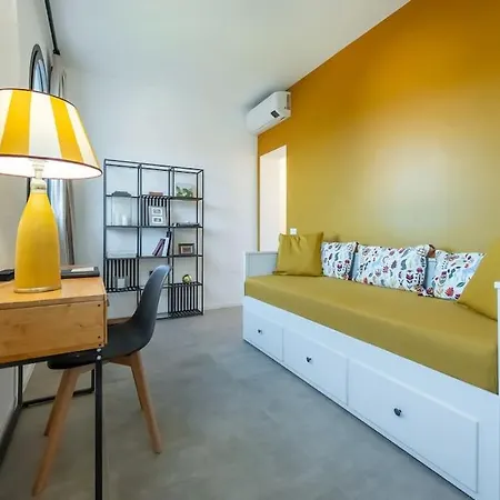 Della Vittoria Penthouse דירה